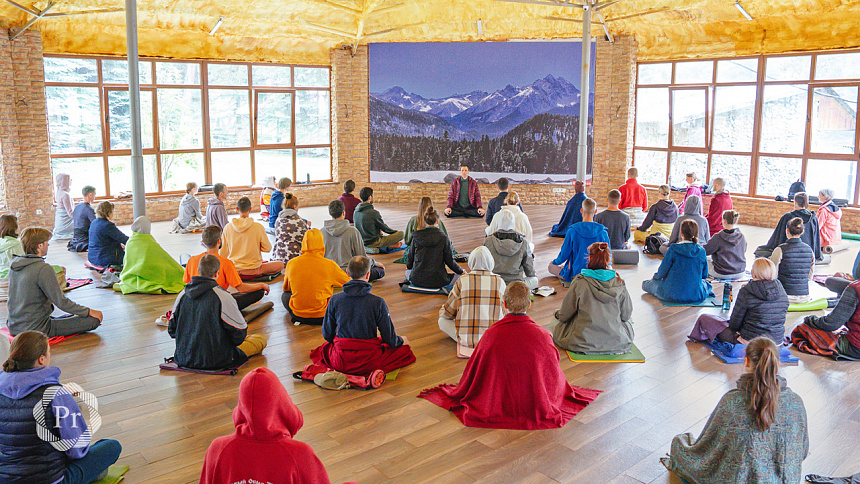 медитация в зале фото