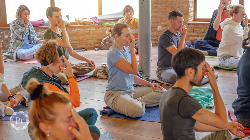 нади шодхана пранаяма фото