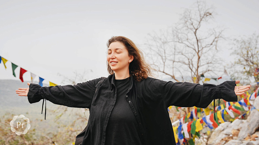 радостная девушка фото