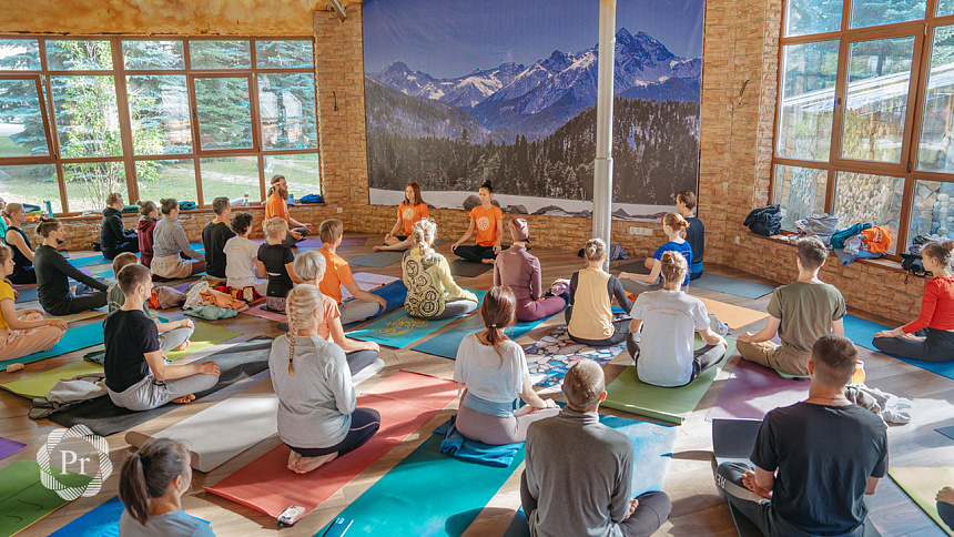 йога в группе фото